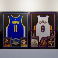 inZOI MOD NBA 和 MLB 签名球衣 - 裱框展示 NBA and MLB